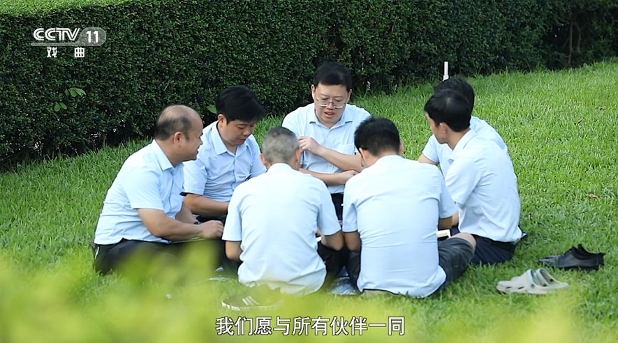 既辉煌，越明天