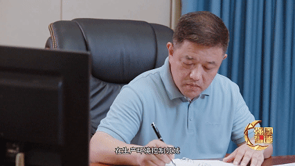 12月25日 (1).gif 12月25日 (1).gif